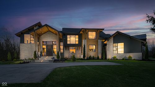 6870 Oldfields Ln, Zionsville, IN, 46077-8031 | Card Image