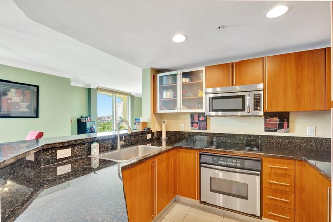 APT-510 - 610 Clematis St, Condo with 2 bedrooms, 2 bathrooms and null parking in West Palm Beach FL | Image 9