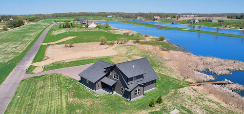 35647 Oxford Ave, Center City, MN, 55012-5014 | Card Image