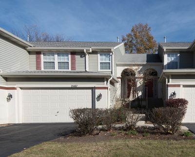 2467 Madiera Lane, Townhouse with 3 bedrooms, 2 bathrooms and 2 parking in Buffalo Grove IL | Image 1