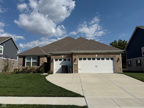 1697 Pelham Dr, Greenwood, IN, 46143-5006 | Card Image