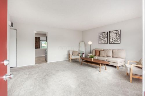 5540 Nike Dr, Hilliard, OH, 43026-9430 | Card Image