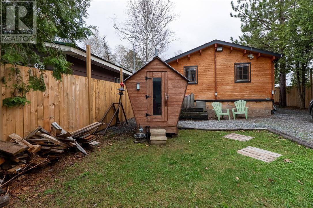 Residential in Capreol 4