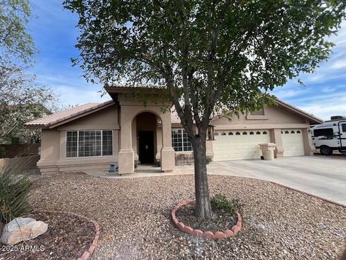 8981 W Tuckey Ln, Glendale, AZ, 85305-2067 | Card Image