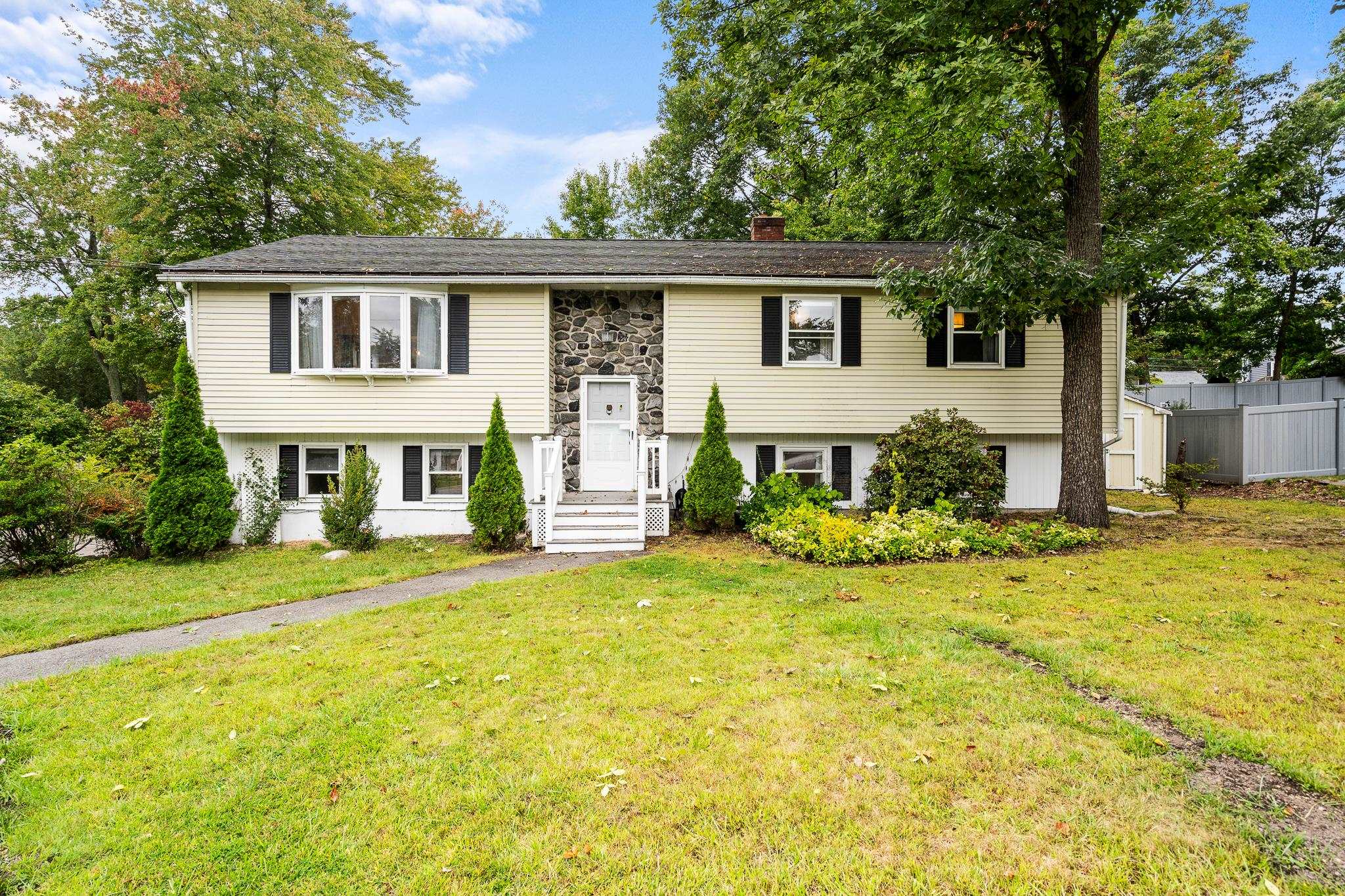 Veronica Ave, Salem, NH 03079
