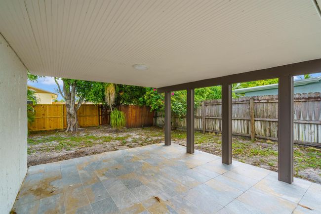 849 Royal Palm Beach Blvd, House other with 4 bedrooms, 3 bathrooms and null parking in Royal Palm Beach FL | Image 33