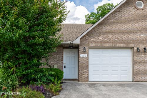 906 Mercer Dr, Maryville, TN, 37801-9315 | Card Image