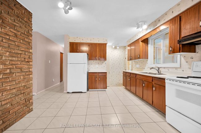 3 Talisman Crt, House other with 4 bedrooms, 2 bathrooms and 2 parking in Dundas ON | Image 9
