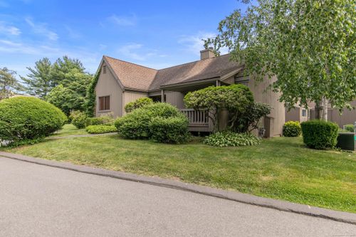 a-186 Apache Ln, Stratford, CT, 06614-8178 | Card Image