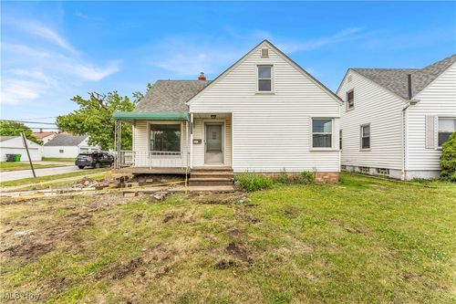 22750 Tracy Ave, Euclid, OH, 44123-3271 | Card Image