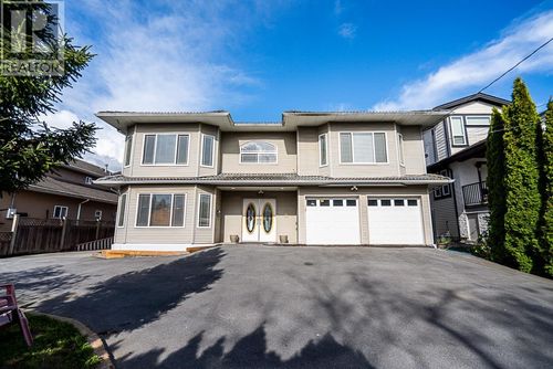 319 Lawrence St, New Westminster, BC, V3M5L3 | Card Image
