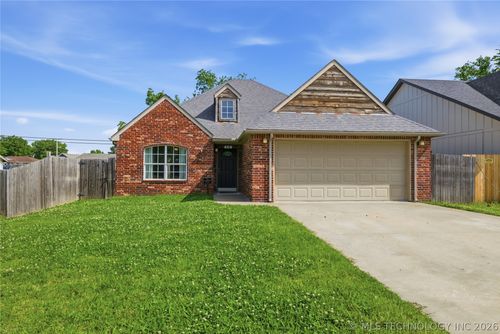 409 Pine St, Skiatook, OK, 74070-2241 | Card Image
