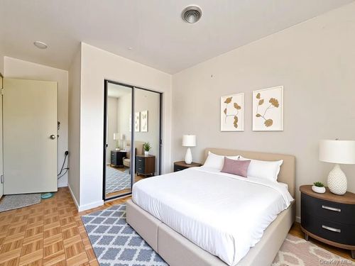 5426 82nd St, Elmhurst, NY, 11373-4701 | Card Image