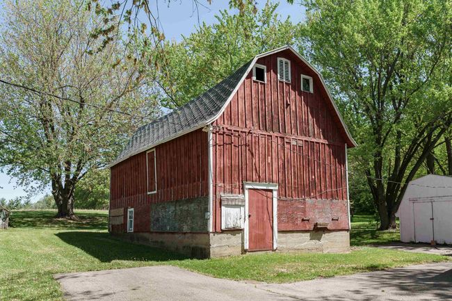 3032 Siggelkow Rd, House other with 2 bedrooms, 1 bathrooms and null parking in McFarland WI | Image 6
