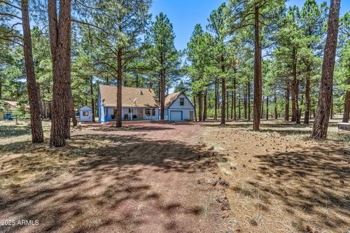 1752 N Kings Dell Dr, Parks, AZ, 86018-0389 | Card Image