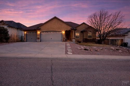 1507 Lynn Meadows Dr, Pueblo, CO, 81005-5597 | Card Image
