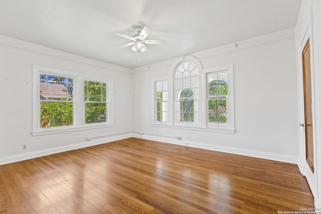 123 E Ridgewood Ct, Home with 2 bedrooms, 2 bathrooms and null parking in San Antonio TX | Image 20