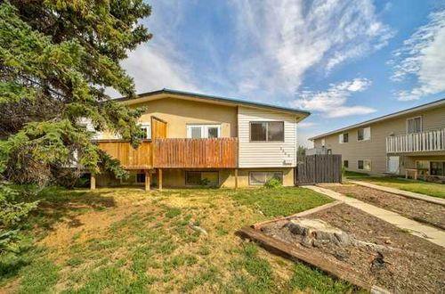 2009 23 St N, Lethbridge, AB, T1H4K3 | Card Image