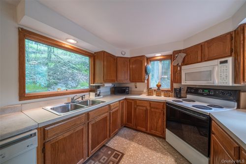 442 Main St, Grahamsville, NY, 12740-5433 | Card Image