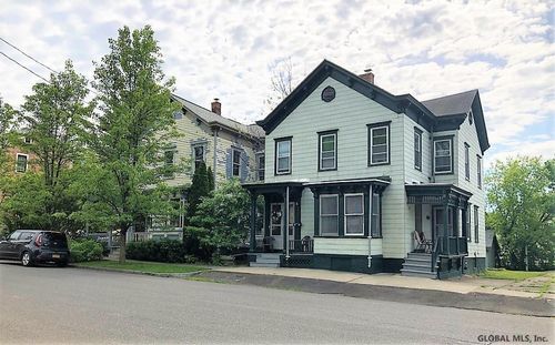9 N Franklin St, Athens, NY, 12015-1402 | Card Image