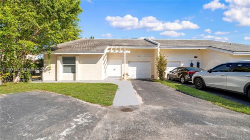 10575-10575 La Placida Dr, Coral Springs, FL, 33065-3745 | Card Image
