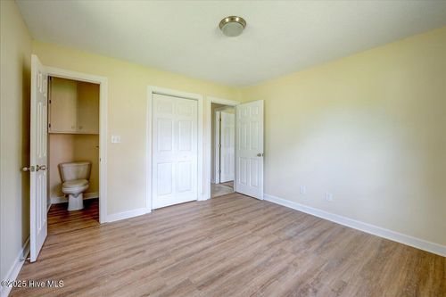 113 N First Ave, New Bern, NC, 28560-2824 | Card Image