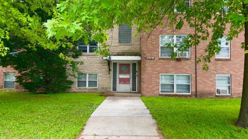 6-1510 Larpenteur Avenue W, Falcon Heights, MN, 55113 | Card Image