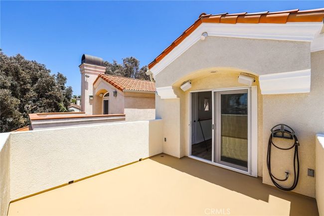 326 6 Th St, House other with 4 bedrooms, 5 bathrooms and 2 parking in Huntington Beach CA | Image 52
