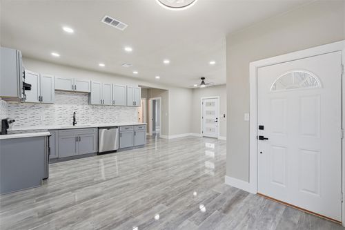 1914 Leath St, Dallas, TX, 75212-1740 | Card Image