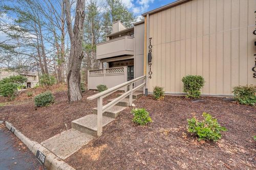 7104 Pine Ct, Roanoke, VA, 24018-9063 | Card Image