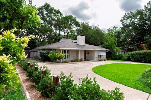 6694 Yosemite Ln, Dallas, TX, 75214-2438 | Card Image