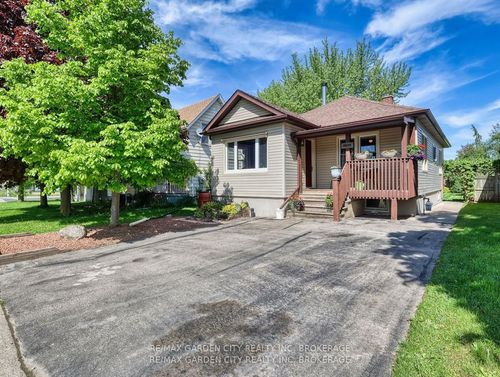 4395 Ontario St, Beamsville, ON, L0R1B0 | Card Image
