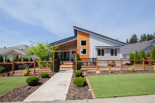 2020 Ernest Lane, Duncan, BC, V9L0H1 | Card Image