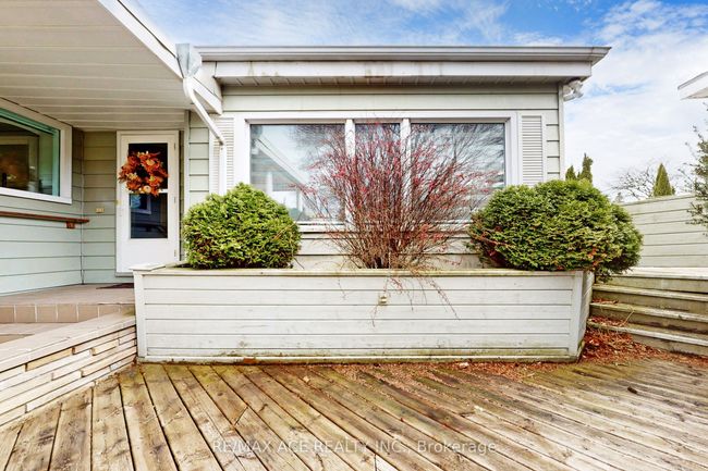 696 Norfolk St N, House other with 5 bedrooms, 3 bathrooms and 4 parking in Simcoe ON | Image 4