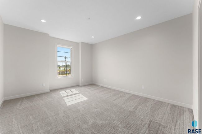 106 N Bryggen Pl, Townhouse with 3 bedrooms, 3 bathrooms and null parking in Sioux Falls SD | Image 19