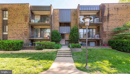 apt-302-4414 Island Pl, ANNANDALE, VA, 22003-4888 | Card Image