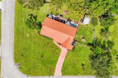 749 Sw Watson Place, House other with 3 bedrooms, 2 bathrooms and 1 parking in Port Saint Lucie FL | Image 3