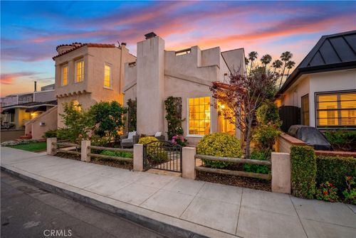 24 Via Di Roma Walk, Long Beach, CA, 90803-4153 | Card Image