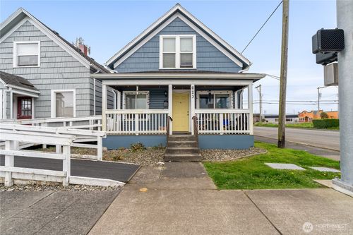 623-623 W Market St, Aberdeen, WA, 98520-6015 | Card Image
