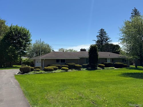 28670 Inkster Rd, Southfield, MI, 48034-1519 | Card Image