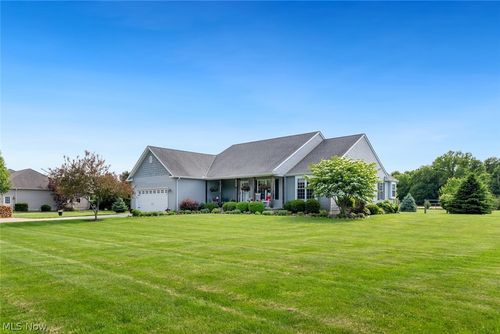 8522 Bank St, Vermilion, OH, 44089-9433 | Card Image