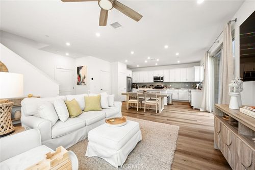 1852 Red Willow Way, Oceanside, CA, 92056-6454 | Card Image