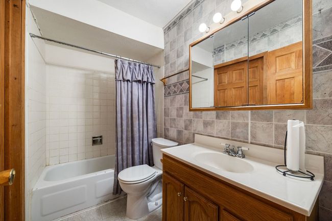 17433 Appletree Dr, House other with 3 bedrooms, 1 bathrooms and 6 parking in Hazel Crest IL | Image 18