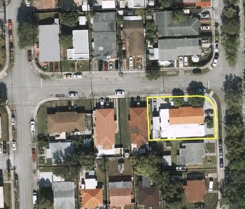 3300-3302 Sw 10th St, Miami, FL, 33135-4411 | Card Image