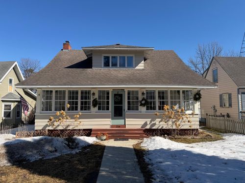 214 Main Ave S, Baudette, MN, 56623-2899 | Card Image
