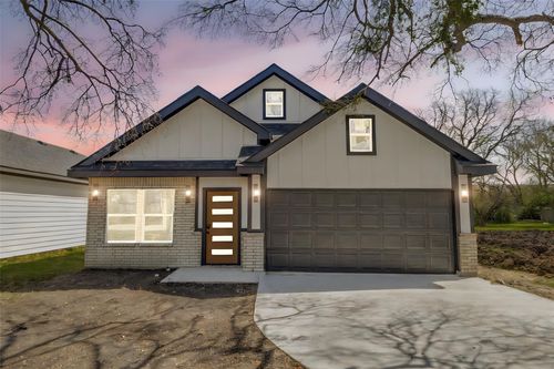 742 Ella Ave, Dallas, TX, 75217-5116 | Card Image