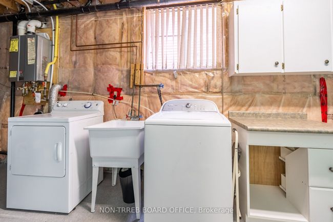 38 Pentland Rd, House other with 3 bedrooms, 3 bathrooms and 2 parking in Waterdown ON | Image 24