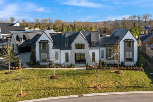 8001 Backwoods Pvt Dr, College Grove, TN, 37046 | Card Image