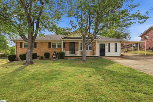 8 Woodridge Drive, Greenville, SC, 29611 | Card Image