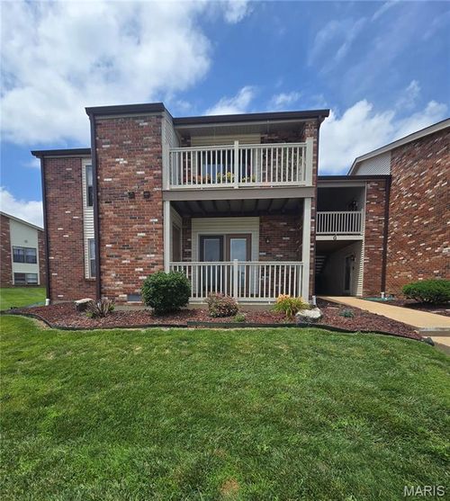 61 Meadow Rdg E, Columbia, IL, 62236-2501 | Card Image
